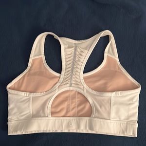 Lululemon white sport bra size 8